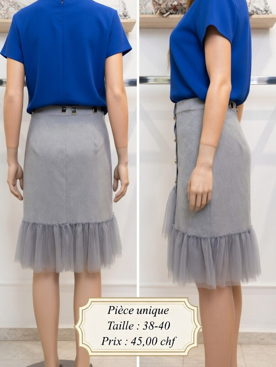 45,00 chf - Taille 38-40 - Jupe Originale en Tricot Gris avec Volant en Tulle !