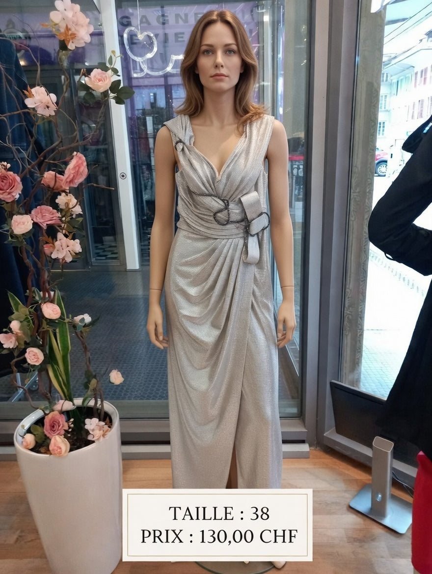 130,00 chf - Taille 38 - Sublime robe longue métallisée champagne / argent !