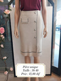 45,00 chf - - Taille 38-40 - Jupe Beige Chic avec Boutons Argentés et Poche !