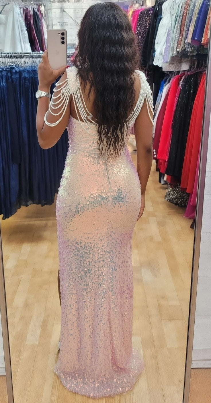 130,00 chf - Taille 38-40 - IZZY, Tentation Parisienne – La robe sirène qui embrasse la nuit✨