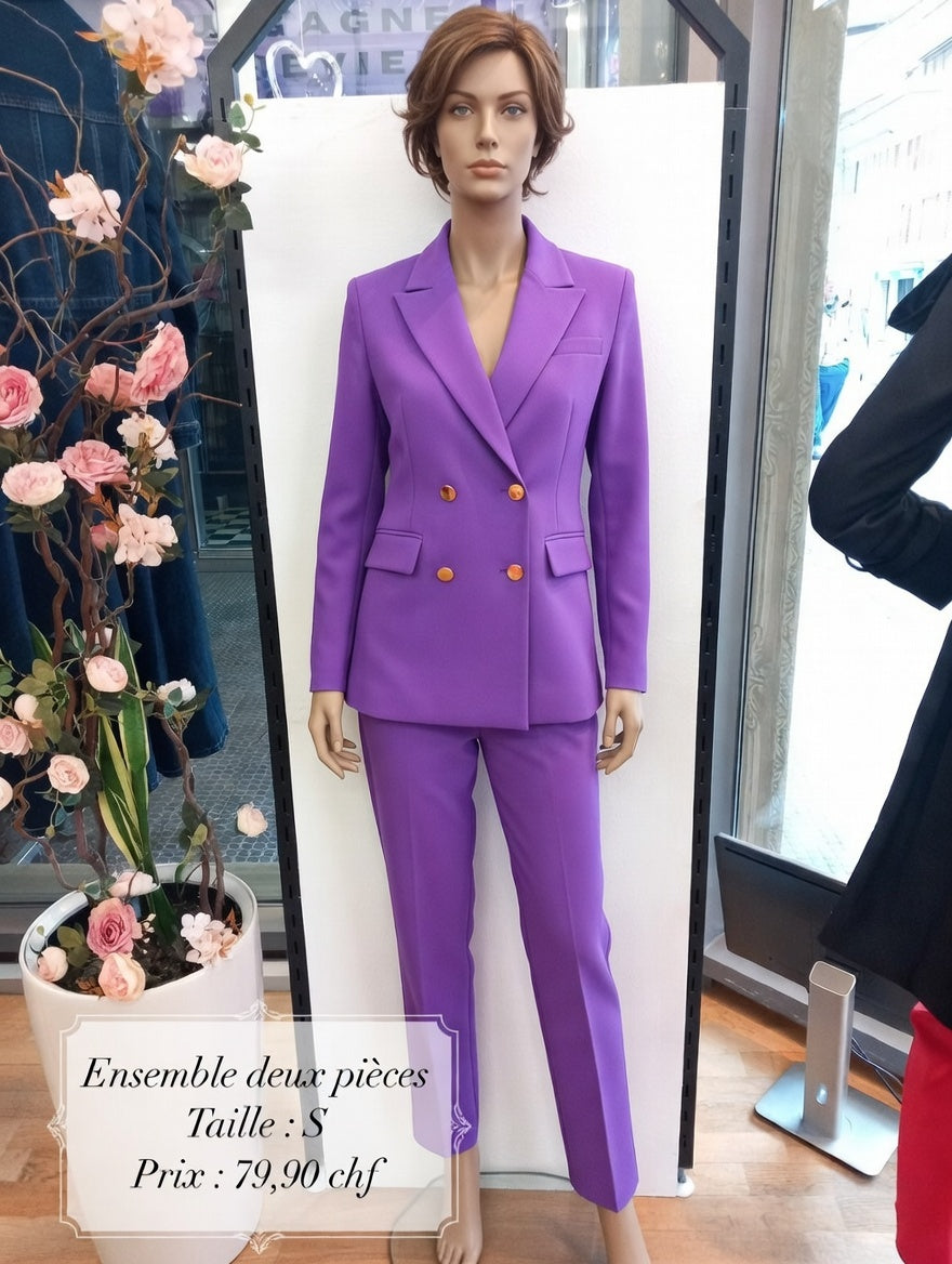 79,90 chf - Taille S - Ensemble tailleur violet lilas double boutonnage chic !