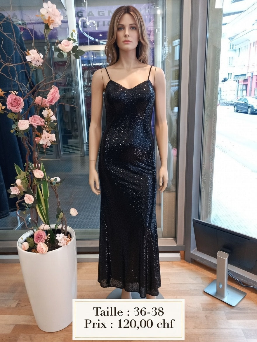 120,00 chf - Taille 36-38 - Robe cocktail / gala scintillante noire !