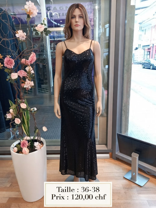 120,00 chf - Taille 36-38 - Robe cocktail / gala scintillante noire !