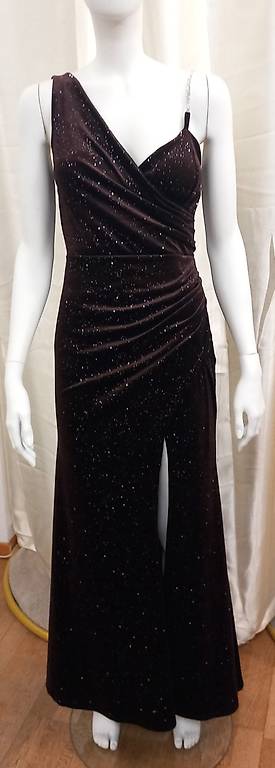 69,90 chf - Taille 38-40 - Robe chocolat Velours Interdit – La fente qui fait chavirer les nuits🔥