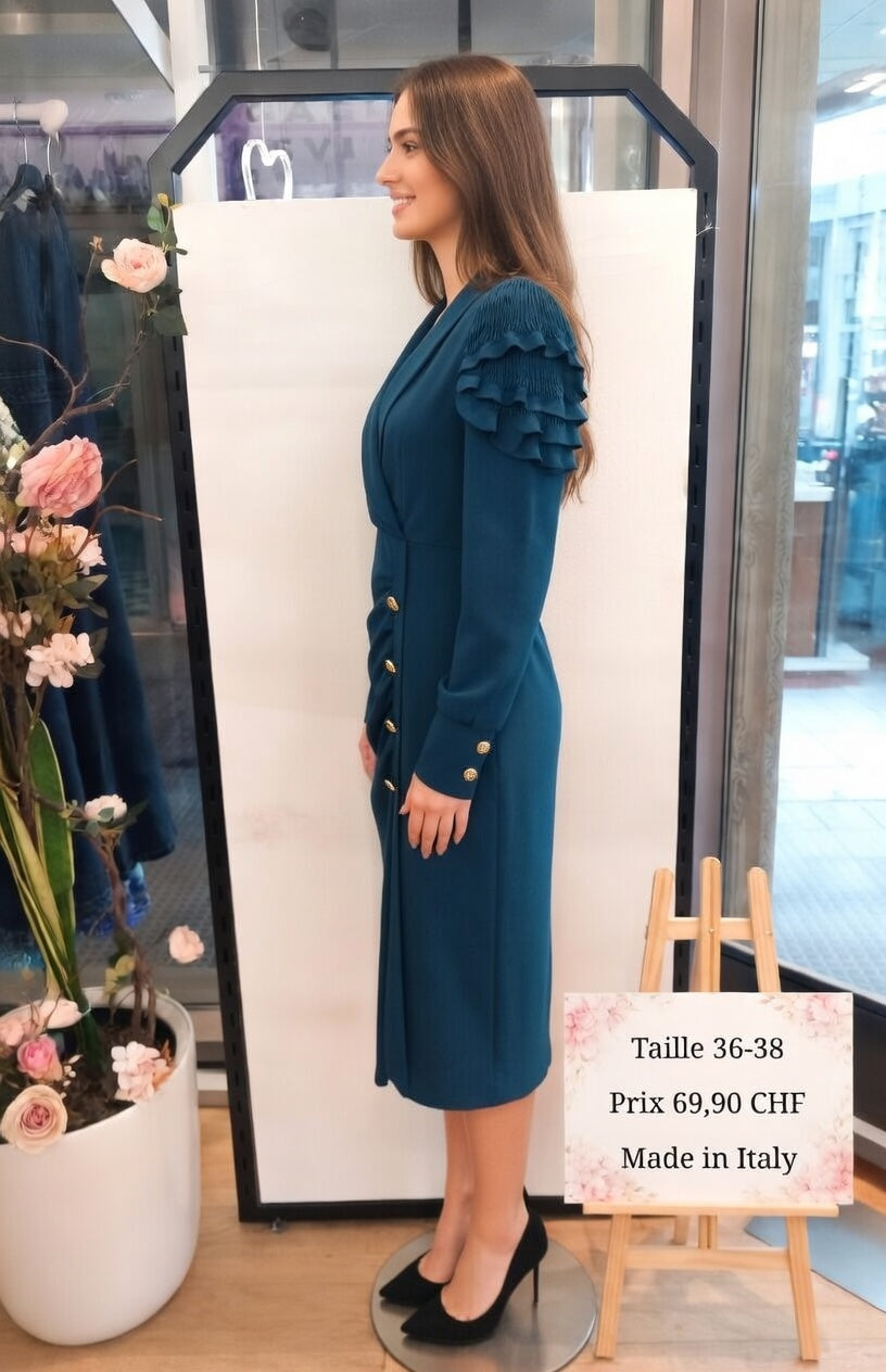 69,90 chf - Taille 36-38 - Magnifique robe droite made in Italy, couleur turquoise profond ultra flatteuse ! 💙
