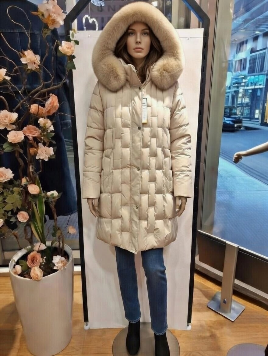 120,00 chf - Taille 4XL-50 - Doudoune Longue Beige Ultra Confortable avec Capuche Fourrure – Idéale pour les Tailles Plus !