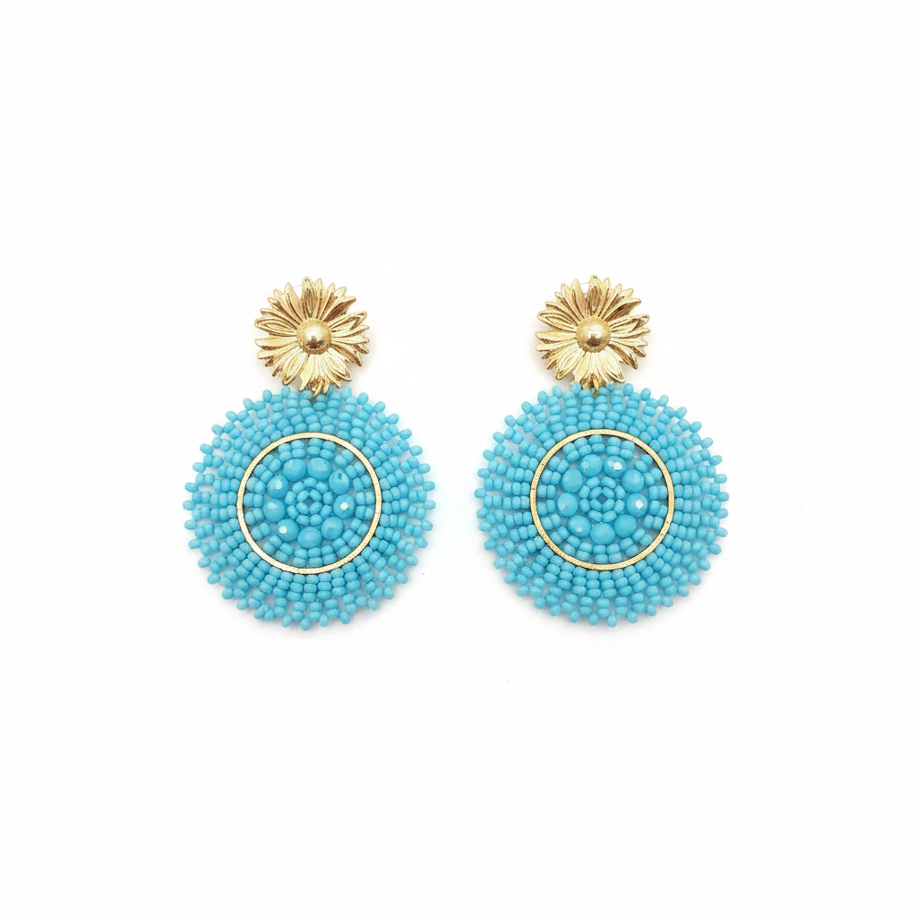 Boucles d'oreilles perles turquoise — Cercle fleuri doré