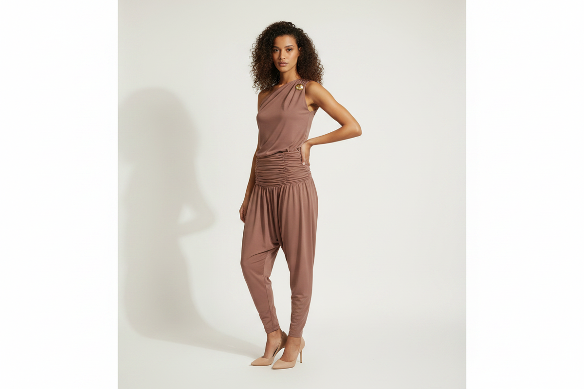 Ensemble LUXX one-shoulder mauve rosé vue 3/4 côté mannequin fond blanc taille 36/38