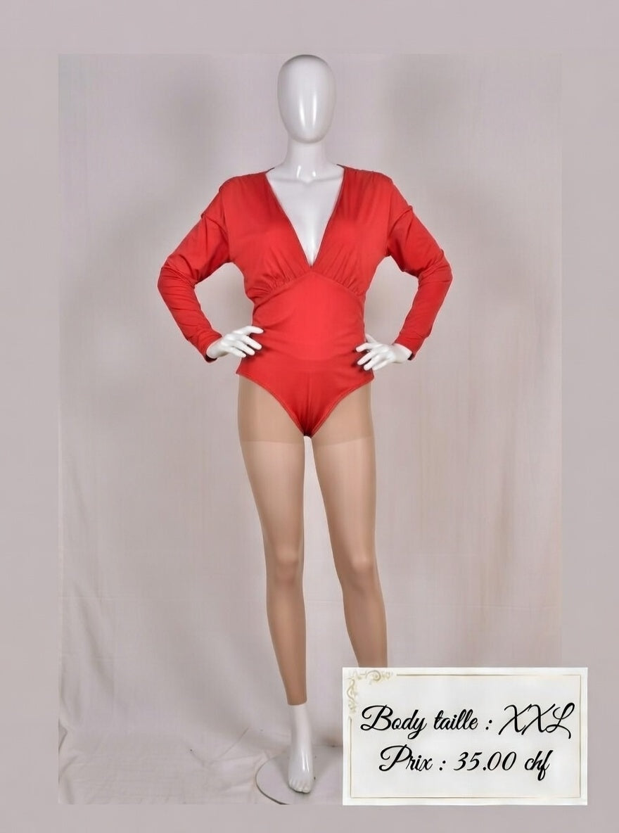 35,00 chf - Taille XXL - Body manches longues rouge plongeant !