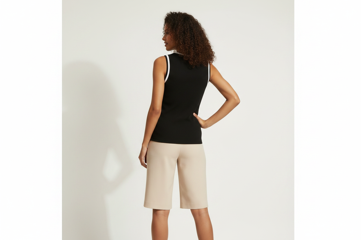 Débardeur côtelé noir bordure blanche Jainnara Rodrigues vue dos mannequin fond blanc taille 44/46