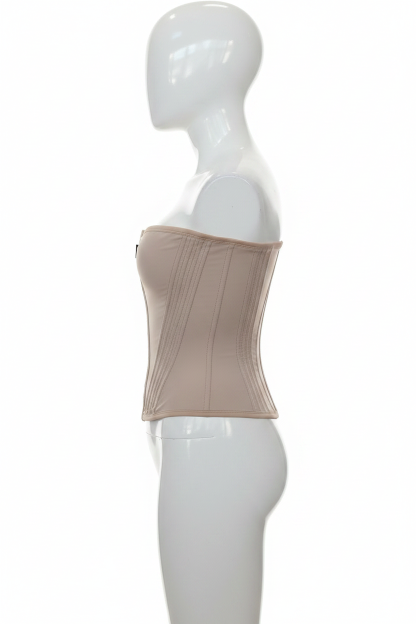 Corset gainant brésilien Divas beige nude vue de côté mannequin plastique fond blanc