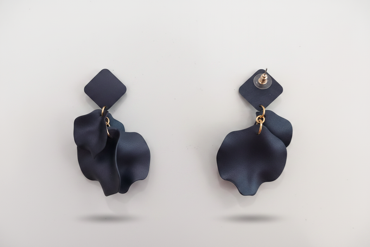 Boucles d'oreilles Pétales Noir Mat & Dorées