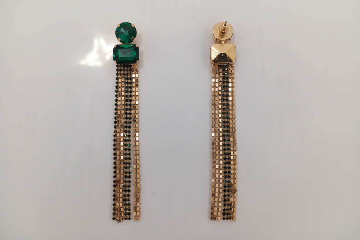 Boucles d'oreilles longues cristaux émeraude & franges dorées