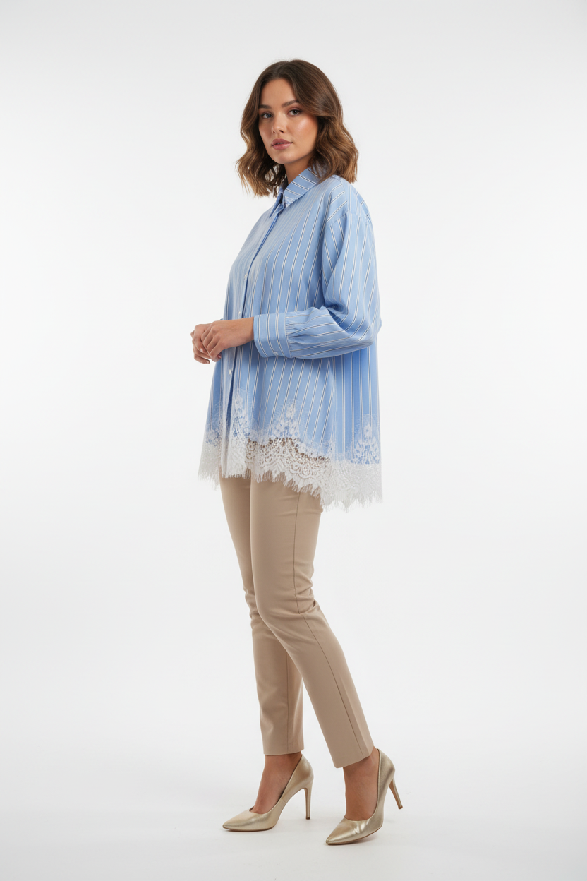 Chemisier Rayé Bleu Ciel Dentelle Florale - PINKA - Taille et pièce unique - Made in Italy