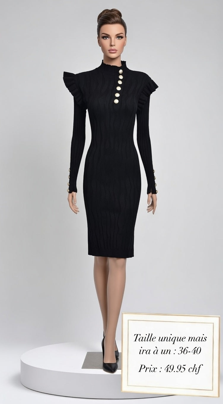 49,95 chf - Taille 36-40 - Petite robe noire sexy – Maille Texturée & Épaules Frangées !