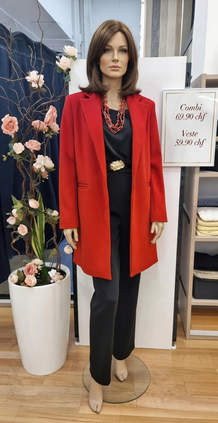 129,80 chf - Prix de l'ensemble mais chaque pièce peut être vendu séparément - Taille 38-40 - Éclat Rouge Automnal : Élégance et Confort à Petit Prix !