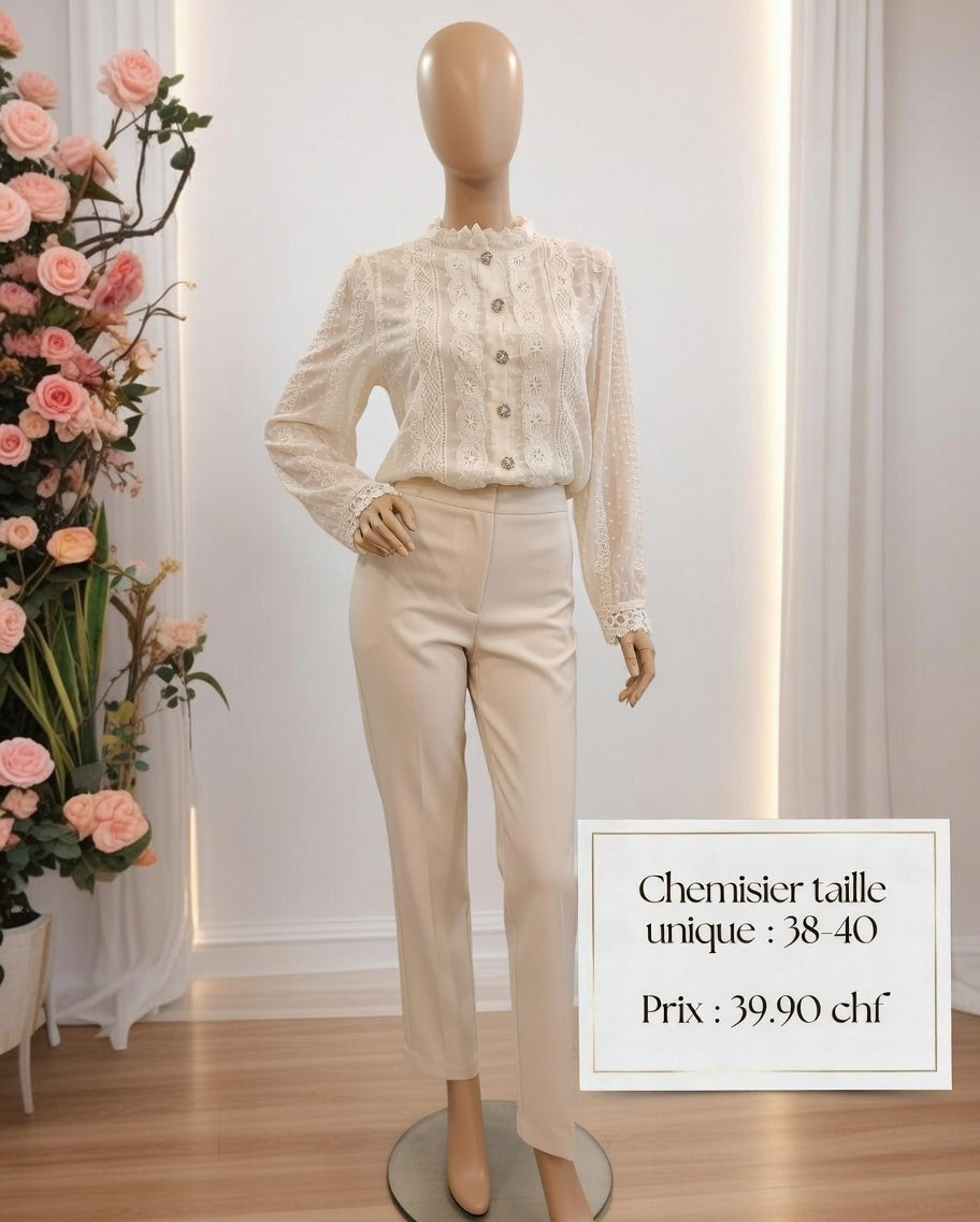 39,90 chf - Taille 38-40 - Chemisier Dentelle Ivoire – Élégance Romantique Intemporelle !