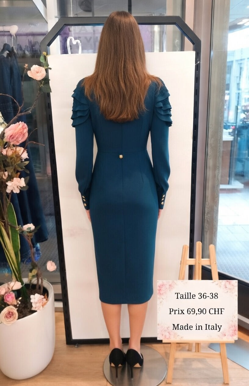69,90 chf - Taille 36-38 - Magnifique robe droite made in Italy, couleur turquoise profond ultra flatteuse ! 💙